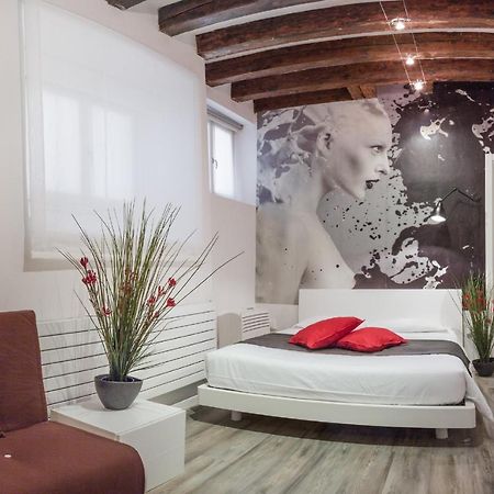 Rialto Apartments Whit Lift Венеция Екстериор снимка