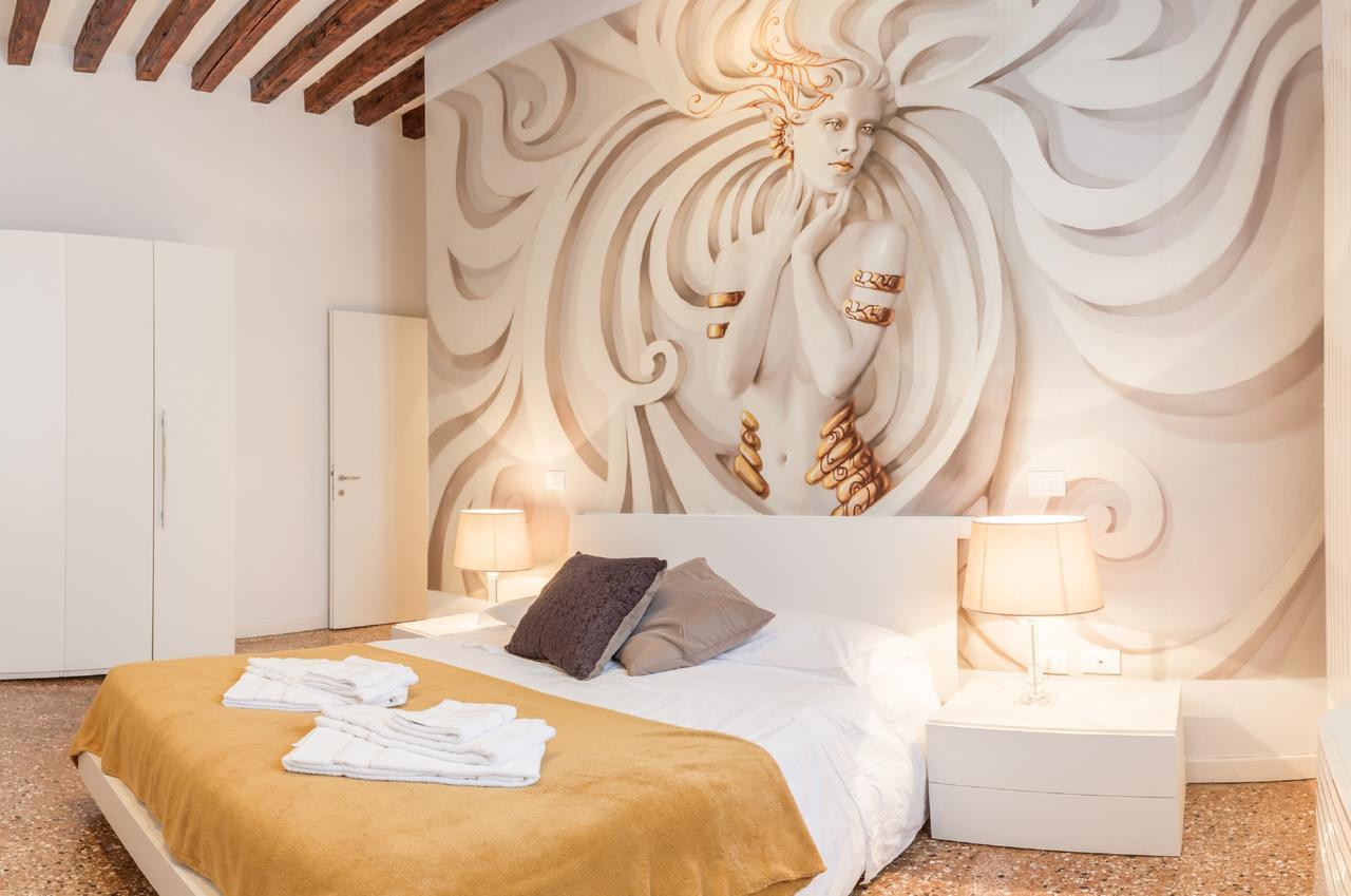 Rialto Apartments Whit Lift Венеция Екстериор снимка